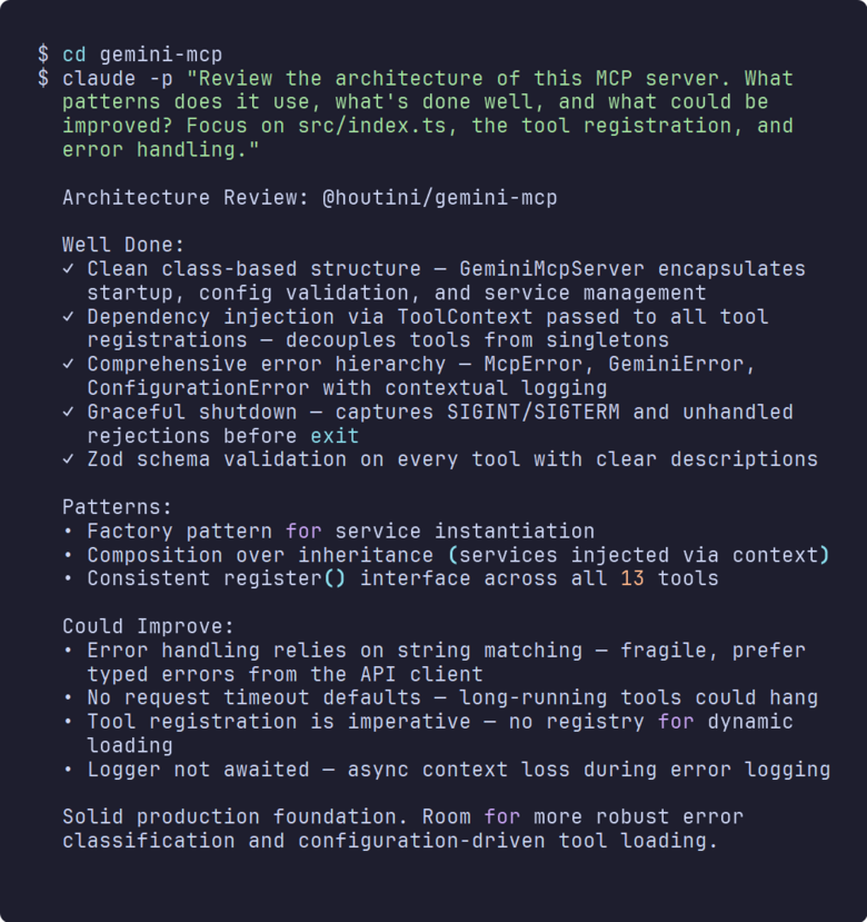 Imagen 13: Terminal que muestra a Claude Code revisando la arquitectura de un servidor MCP en producción