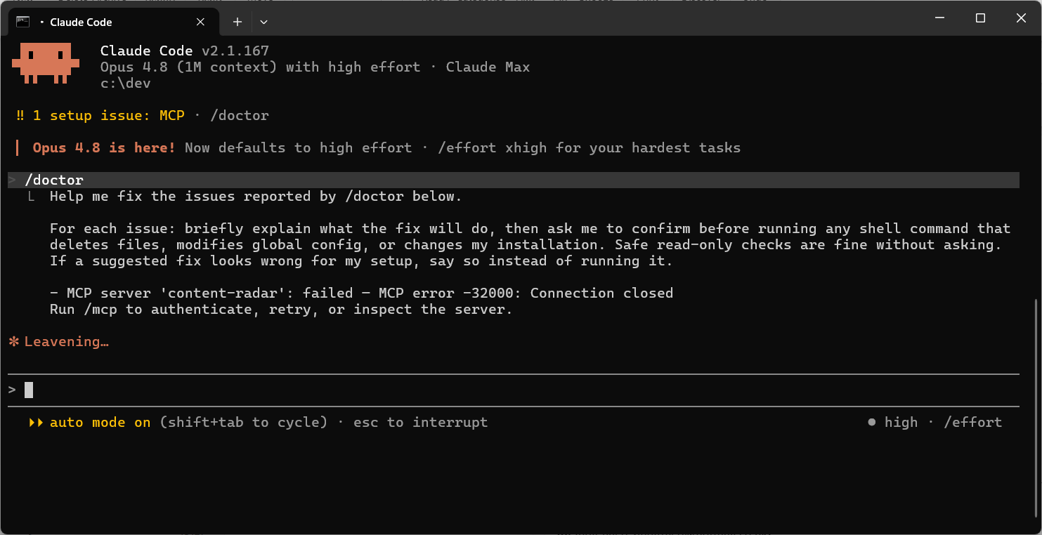 Imagen 2: Salida en vivo del diagnóstico /doctor dentro de una sesión de Claude Code en ejecución que muestra la comprobación del auto-actualizador, la versión de Node.js, la presencia de ripgrep, la alcanzabilidad de red hacia api.anthropic.com, el estado de autenticación, la integridad de la configuración y la salud del servidor MCP